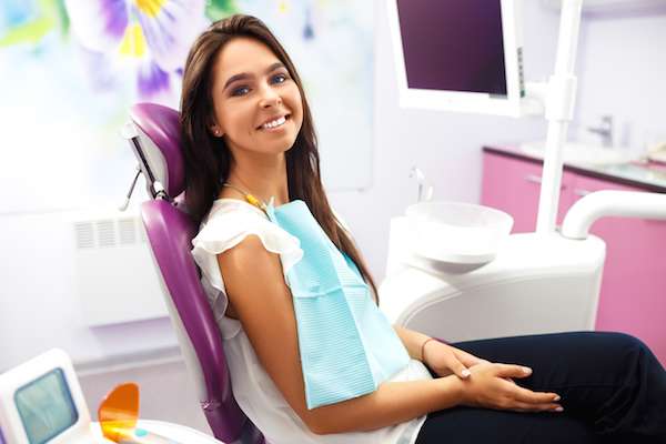 When Will Bleeding After a Tooth Extraction Stop from Modern Smiles Family Dentistry in Phoenix, AZ